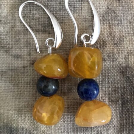 Yellow agate with blue beads